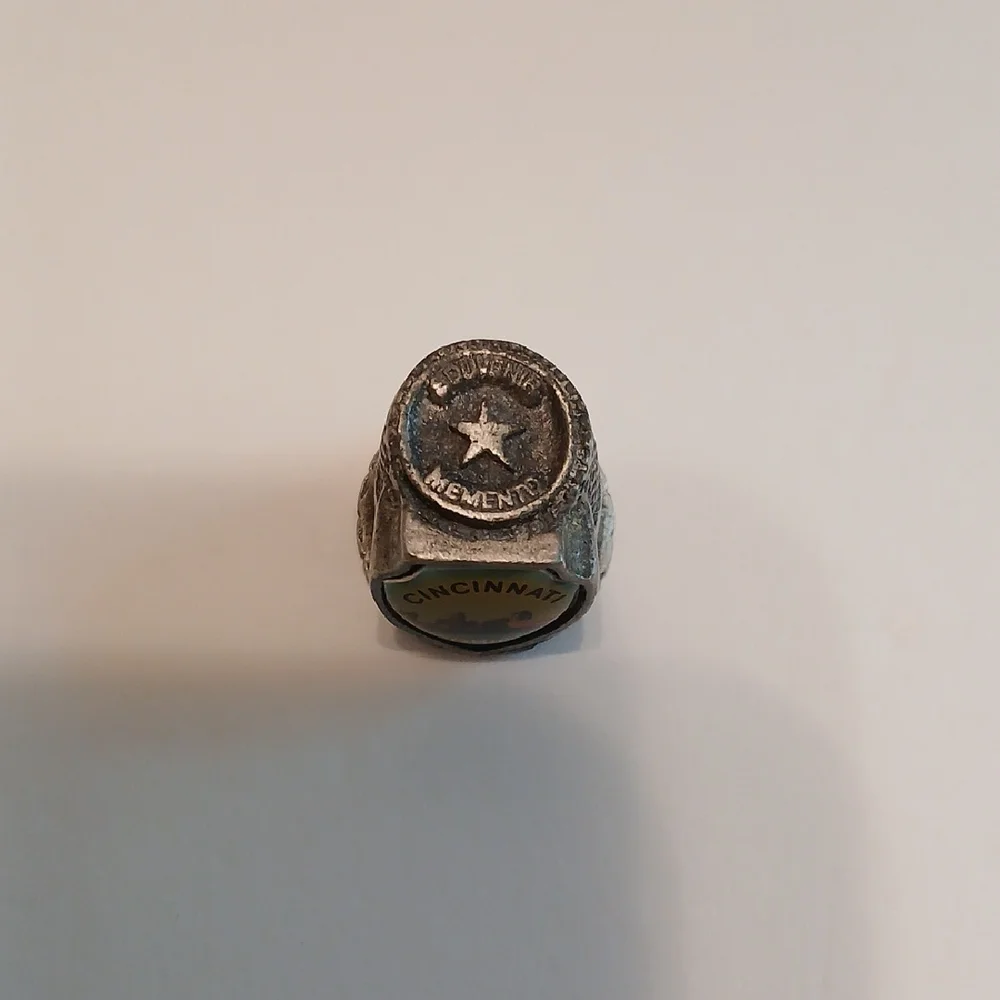 4 Souvenir Thimble Set